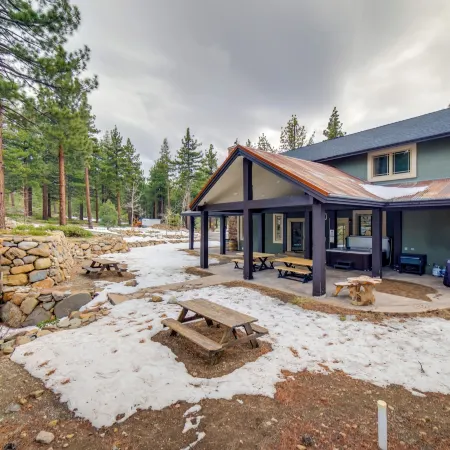 4 Mi to Ski Mt Rose Sleek Reno-Lake Tahoe Home