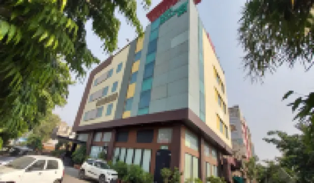 Broadway Inn Hotels near Pink Square Mall