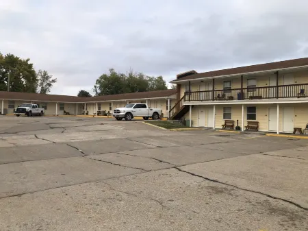 Hawkeye Motel