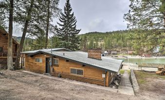 Flathead Lake Waterfront Cabin w/ Dock & Kayaks