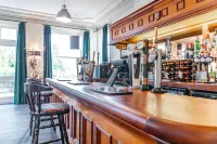 Best Western Limpley Stoke Hotel - ที่มีบาร์