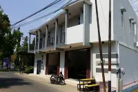 Hotel O Sawang Sana Motel Syariah Near Sman 1 Sangkapura - Wifi