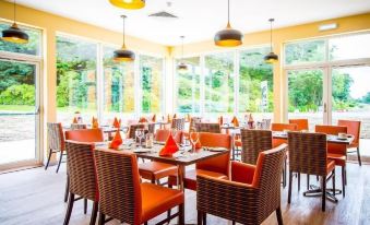 The Lodge at Perth Racecourse