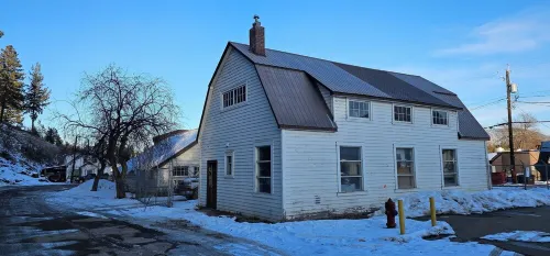 Stay Downtown in one of Princeton's historical homes, The Burr House Các khách sạn ở Princeton