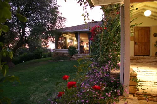 Ojai Retreat & Inn Hotels in Ojai