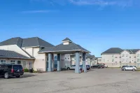 Quality Inn & Suites Edmonton International Airport Hotels near Tory Burch Outlet
