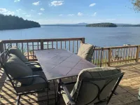 Lake house with million dollar view & hot tub