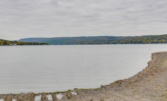 Pet-Friendly Honeoye Cottage Rental: Walk to Lake!