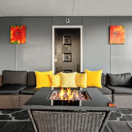 Serenity Spot- Charming 3-bedroom house 20 minutes from the Airport.