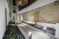 Courtyard Oporto Design Apartment C with Terrace - Wifi