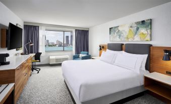 DoubleTree by Hilton Windsor Hotel and Suites