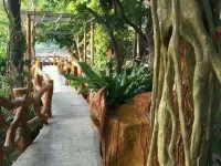 Suwanna Garden Resort Hotels in Sankhaburi