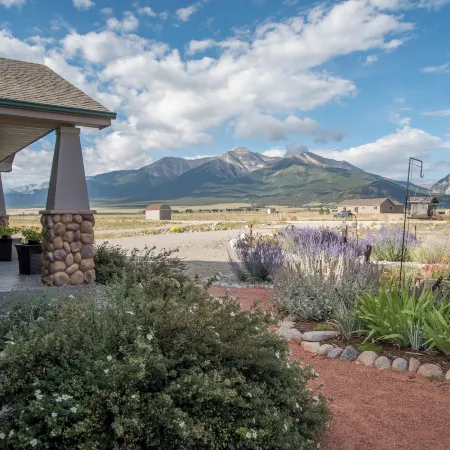 'The Fishing House' Buena Vista Home w/ Mtn Views!