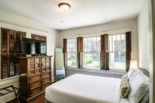 Belhaven Beauty  3Br/2BA Near Belhaven College & Med Center - 3-نجوم