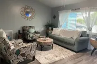 Beautiful Vacation Spot! Hotels in Beverly Hills