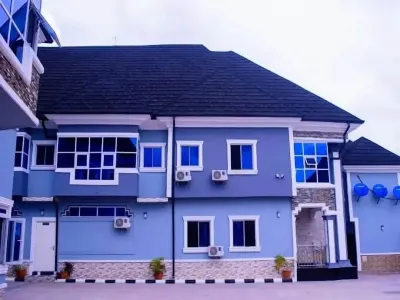 Benbliss Hotel and Suites Hotels near Inene Junction