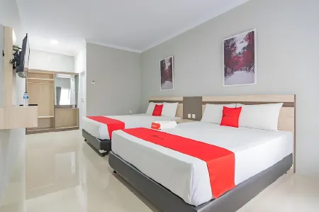 RedDoorz Plus @ Otista Garut