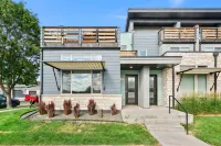 Old Town Modern New Build: Rftp Spa W/ Mtn Views! Hotels in Fort Collins