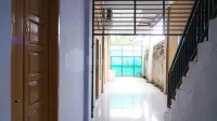 The Karo's Residence Mitra RedDoorz Các khách sạn ở Padang Bulan Selayang II