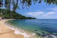 Ocean Front Condo- Beach Access - Sunset Views-Swimming Pools- Jacuzzi-