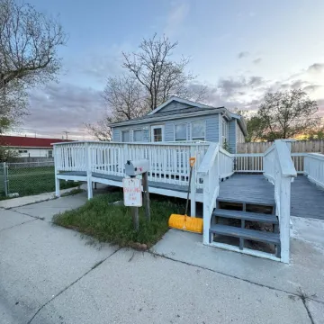 Old Soul by The River - Charming 2-bedroom house with AC, WiFi in amazing Casper