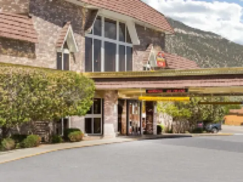 Ramada by Wyndham Ely Hoteles en Ely