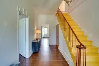 Coxsackie Home w/ River Views: Walk to the Wire!