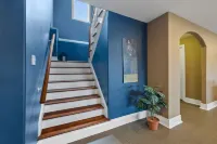Bay Shore Country Home - Elegant and spacious home with beautiful water views