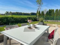 "SONNTAGSGLÜCK"-Premium Apartments Seekirchen: modern & spacious, pool area Hotels in Seekirchen Markt