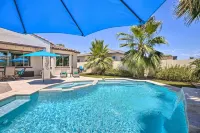 Modern Azure Home w/ Beautiful Patio, Pool & Spa! - 3 Sao