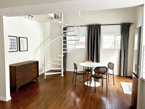 The Kode Sylvan Lake - Steps to the Beach Hotels in Sylvan Lake