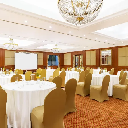 Radisson Hotel Varanasi
