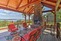 Luxury Family Retreat - Greers Ferry Lake Views! - balcony