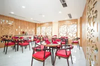 Golden Tulip Essential Tangerang - Morgenmad