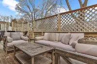 Historic Cape Cod 3BR Home in Sandwich – Walk to Beach & Dining