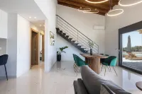 Pelagria Villa, a Sun-Kissed Path to the Beach