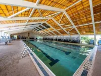 Stylish 2nd floor Ocean Edge condo Hotels in Brewster