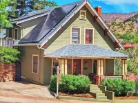 White Yarrow Inn House in Downtown Manitou Springs