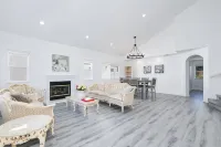 Spacious 4-bedroom house in Gate community in lovely Chino with WiFi, AC Hotel a Chino