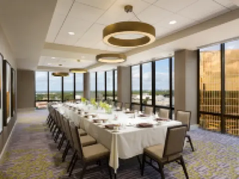 ดับเบิลทรีบายฮิลตัน ดัลลาส - แคมป์เบลล์เซ็นเตอร์ โรงแรมในแดลลัส