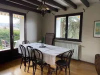 2-storey, 4-bedroom apartment in a detached house in Menthon St B