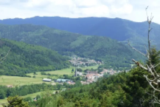 Chalet for family vacations and nature lovers. Pets welcome.