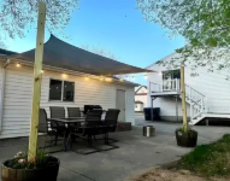 Downtown Apartment Perfect for Short & Extended Stays