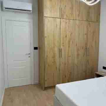 Modern meets Comfort 2 Br apartment in Bllok Rooms