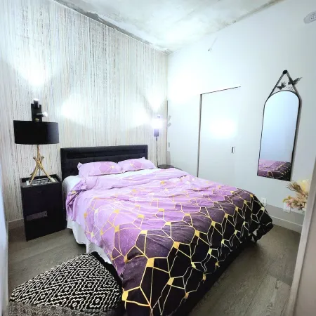 Luxurious Condo w/ Breathtaking Tower Views | Heart of Downtown