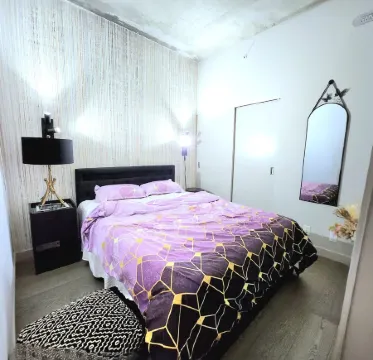 Luxurious Condo w/ Breathtaking Tower Views | Heart of Downtown