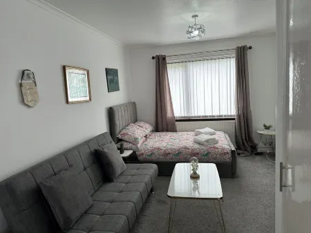 Lovely 3 bedroom house close to city centre, 34, Gloucester place , Durham Отели в г. Петерли