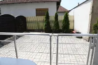 1-bedroom apartment in tranquil Vrnjačka Banja with AC, WiFi Hotel di Vrnjacka Banja
