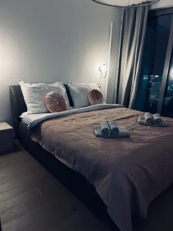 Cozy and modern  1-bedroom with AC and WiFi in charming Bratislavský kraj Отели рядом с достопримечательностью «Bus station Mlynske Nivy»