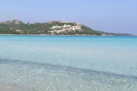 Spacious and comfortable apartment by the sea